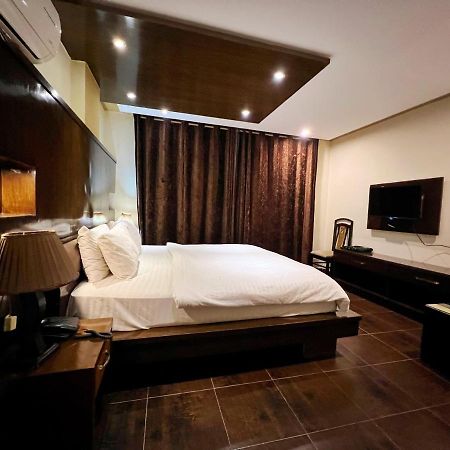 Bling Hotel International Мултан Экстерьер фото