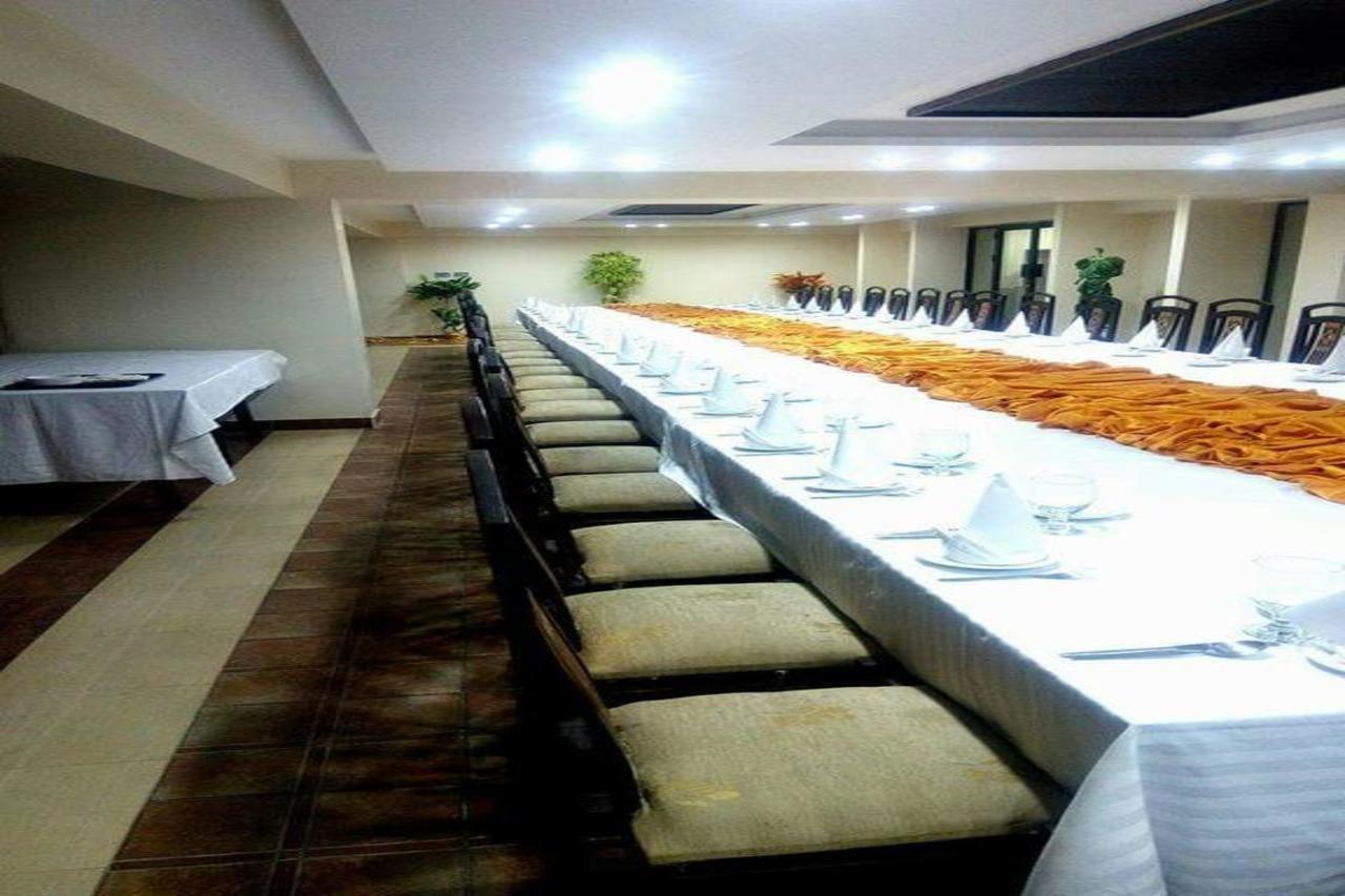 Bling Hotel International Мултан Экстерьер фото
