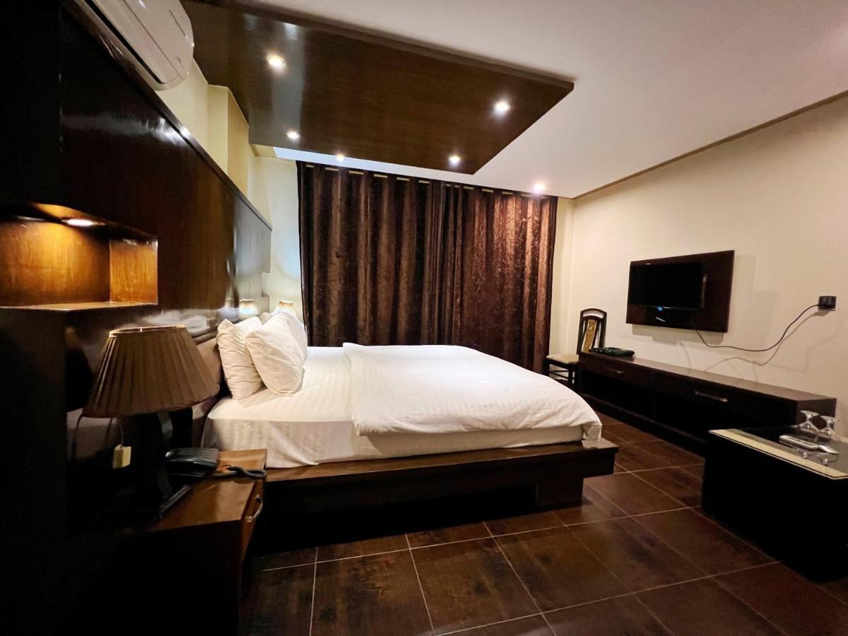 Bling Hotel International Мултан Экстерьер фото