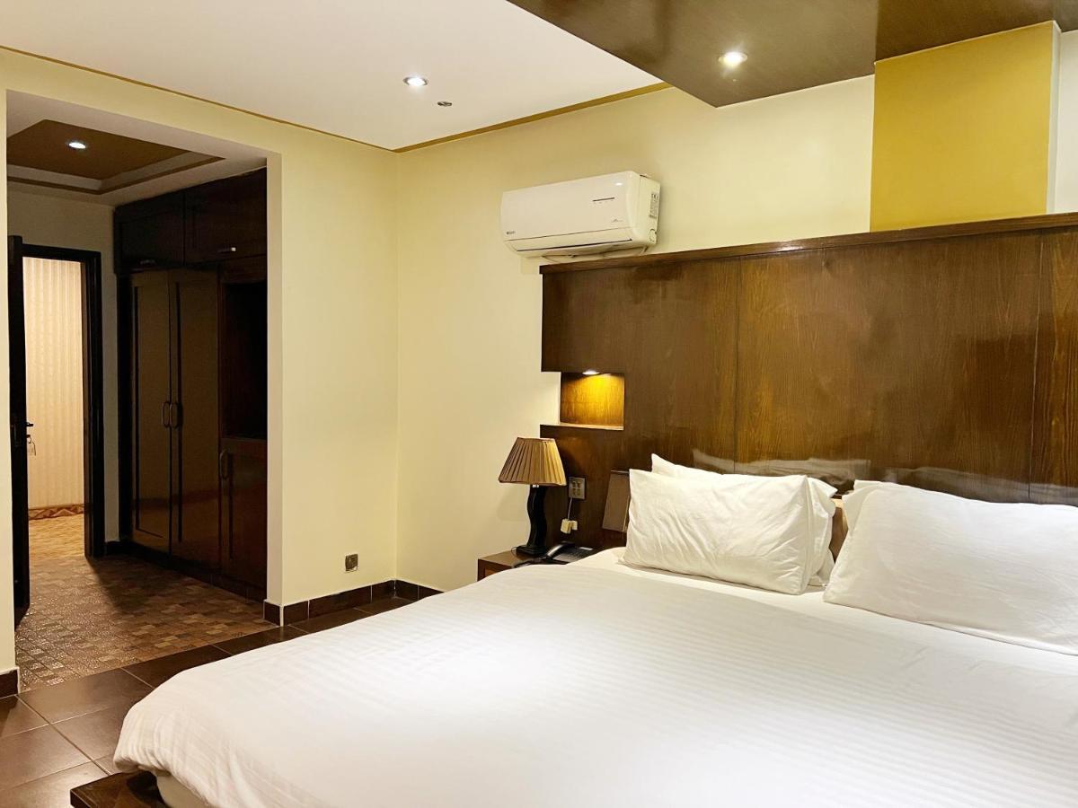 Bling Hotel International Мултан Экстерьер фото