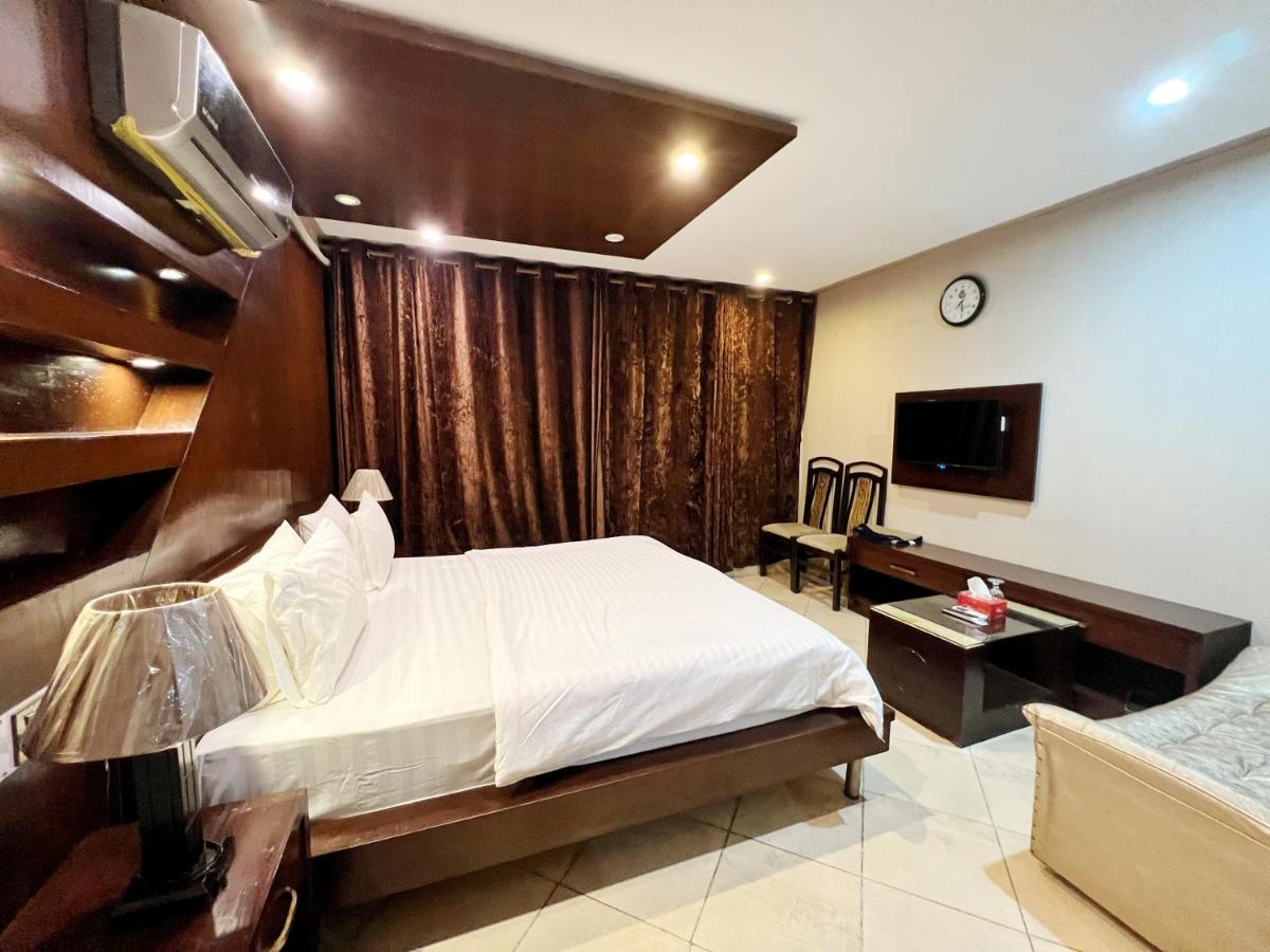 Bling Hotel International Мултан Экстерьер фото