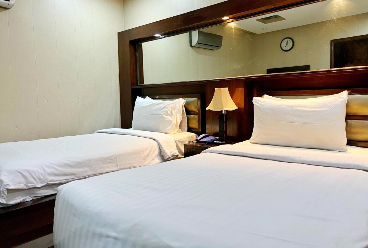 Bling Hotel International Мултан Экстерьер фото