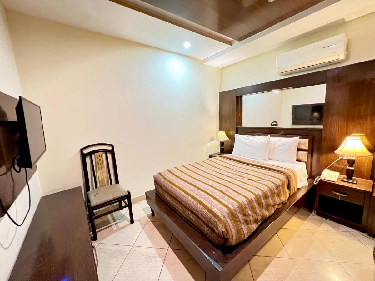 Bling Hotel International Мултан Экстерьер фото
